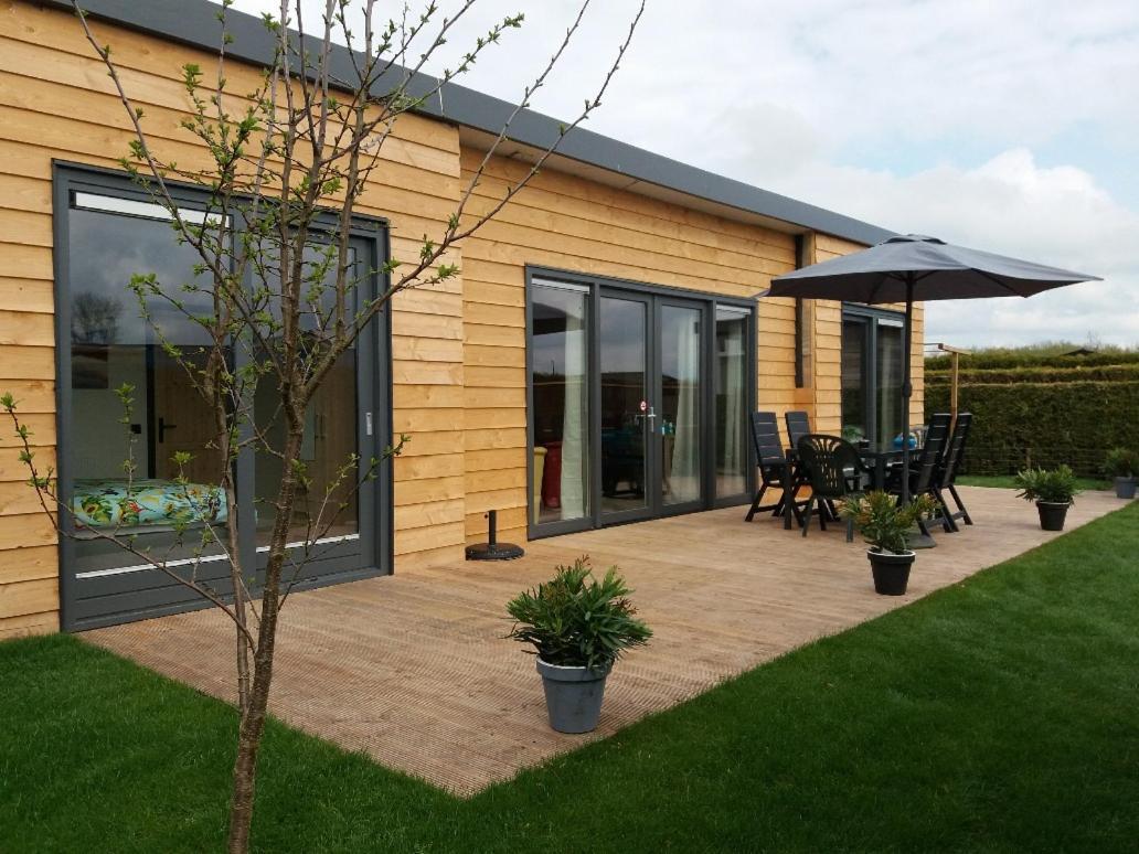 Luxe Vakantie Bungalow Met 3 Slaapkamers Dronrijp 외부 사진