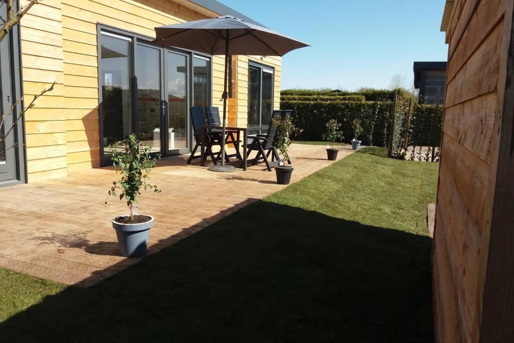 Luxe Vakantie Bungalow Met 3 Slaapkamers Dronrijp 외부 사진