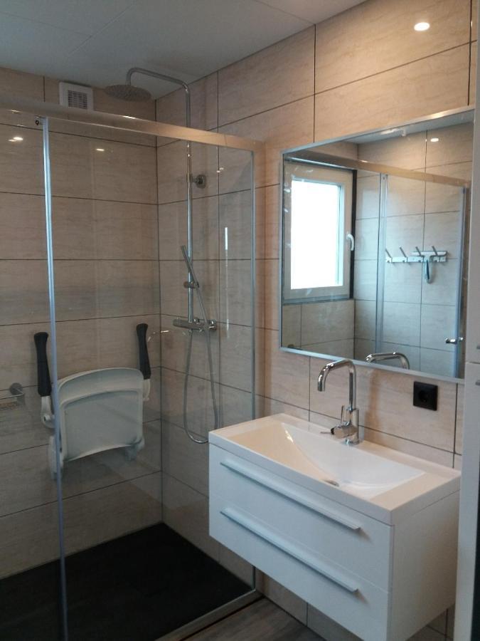 Luxe Vakantie Bungalow Met 3 Slaapkamers Dronrijp 외부 사진